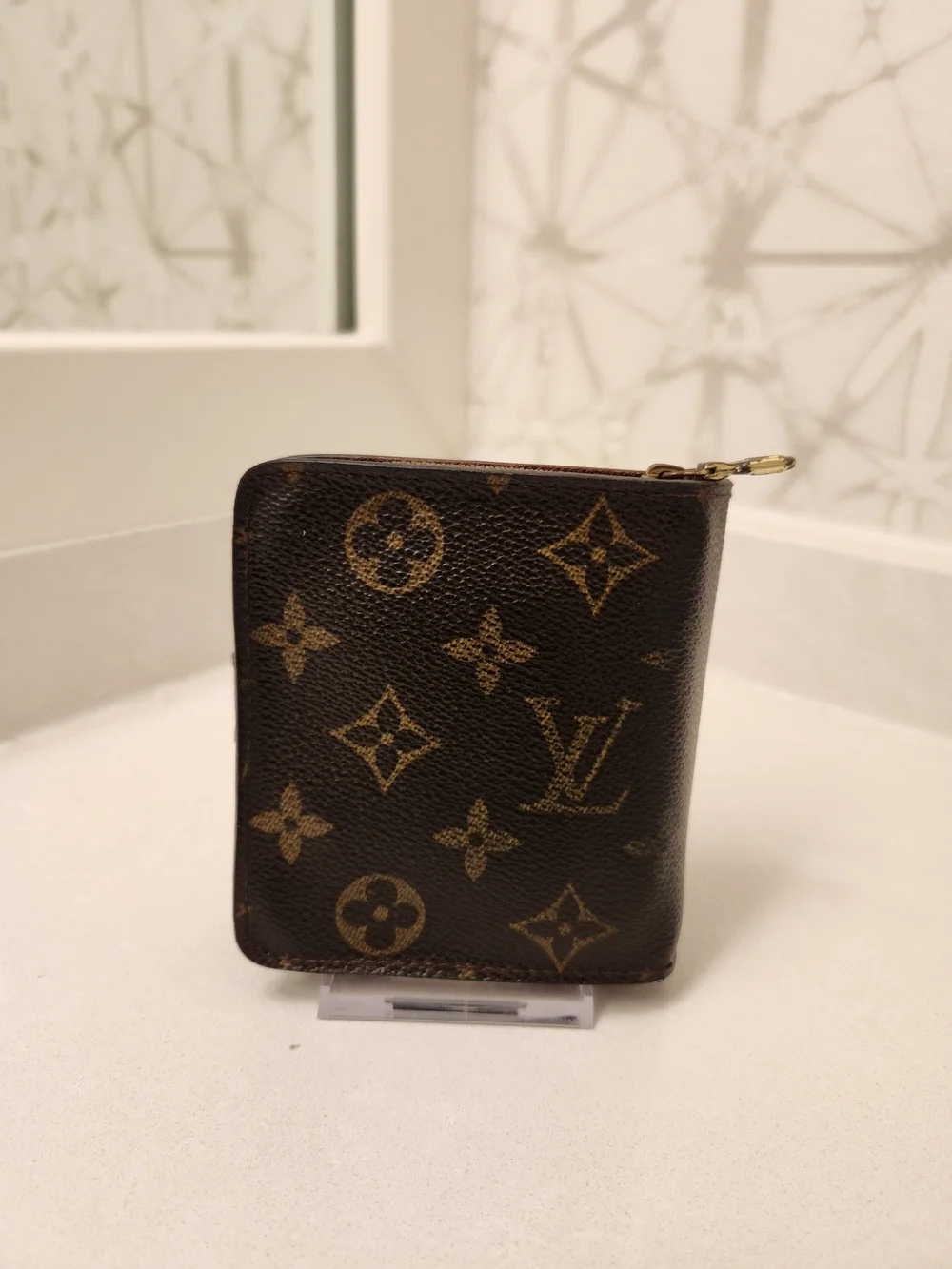 Louis Vuitton Monogram Canvas Zip Compact Wallet With Dustbag